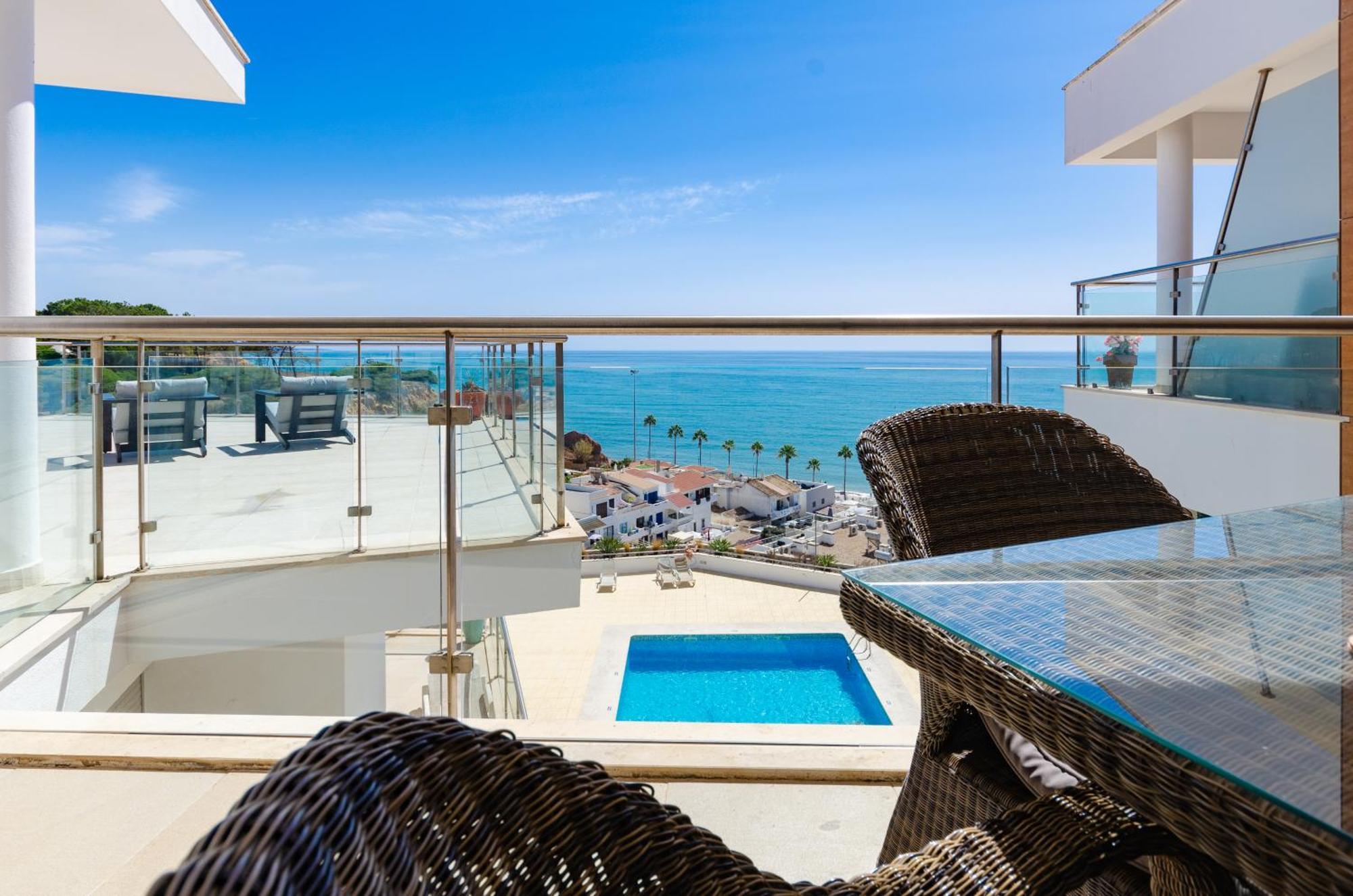 Penthouse Apartment, Superb Sea View 1 Bedroom, Verandas Do Mar At02 Apartamento